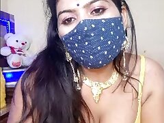 boobs-desi-milk-mom