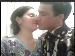 couple-kissing-sex